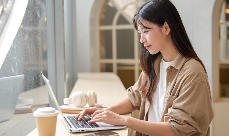 Lady digital nomad in Guadalajara Mexico